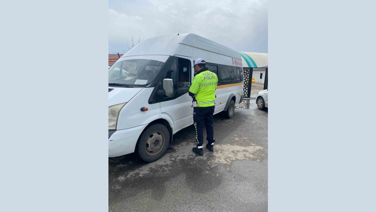 Ağrı'da öğrenci servislerine güvenlik denetimi: 114 araç kontrol edildi