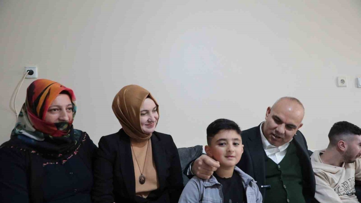 Ağrı'da öğrenci ziyaretleri ile okul ve ev arasındaki bağ güçlendiriliyor