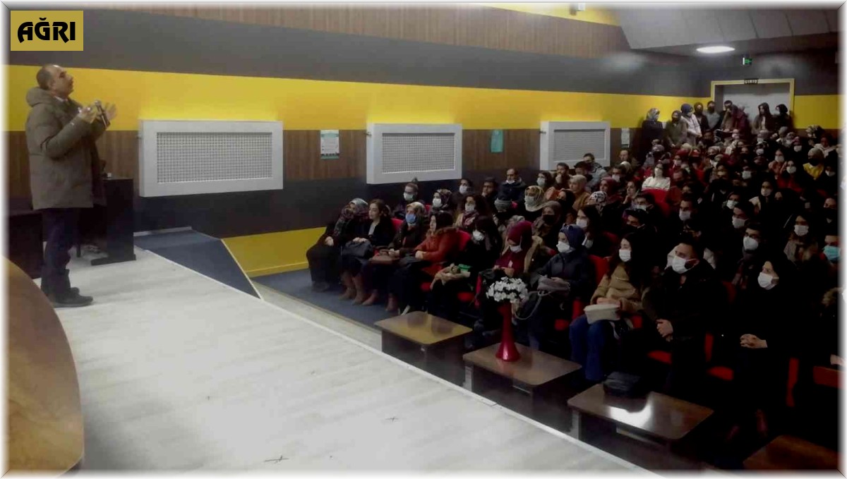 Ağrı'da öğretmenlere yönelik seminerler düzenleniyor