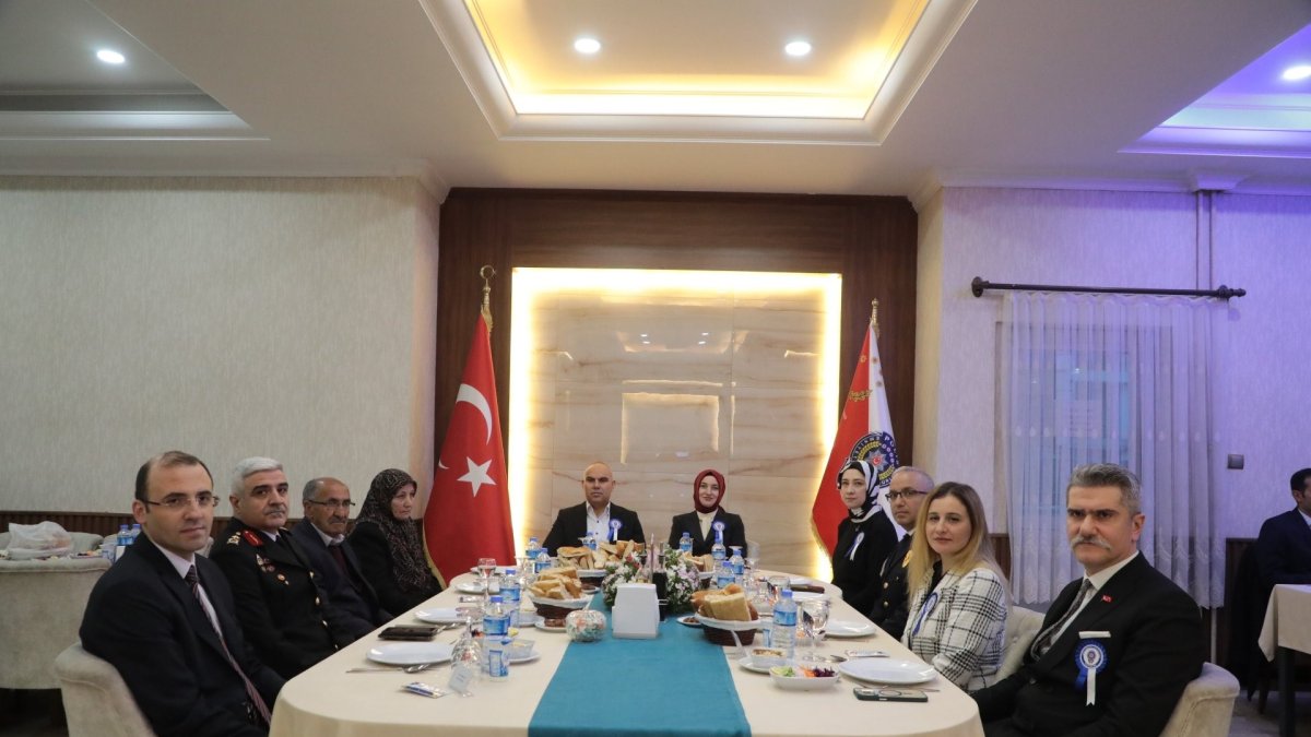 Ağrı'da Polis Haftası etkinlikleri kapsamında iftar programı düzenlendi