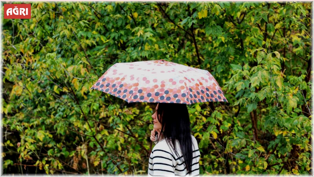 Ağrı'da sağanak yağış vatandaşları zor durumda bıraktı