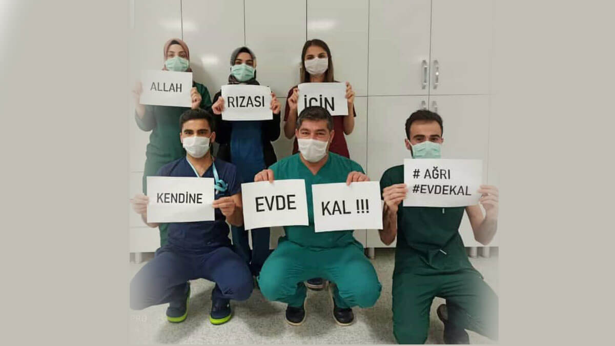 Ağrı'da sağlık personelinden vatandaşlara 'evde kal' çağrısı