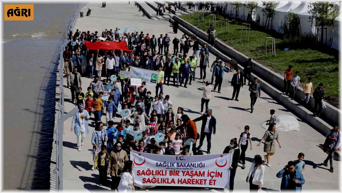Ağrı'da sağlıklı yaşam yürüyüşü yapıldı