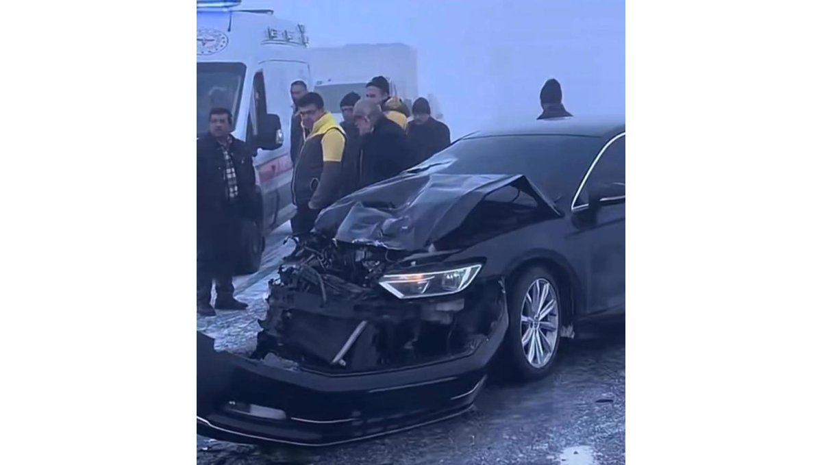 Ağrı'da sis kazaya neden oldu