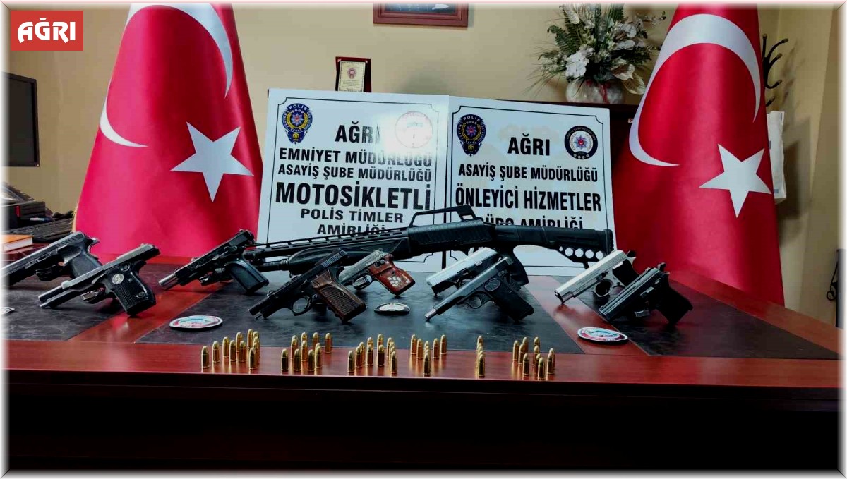 Ağrı'da "şok" uygulamada ruhsatsız silahlar ele geçirildi