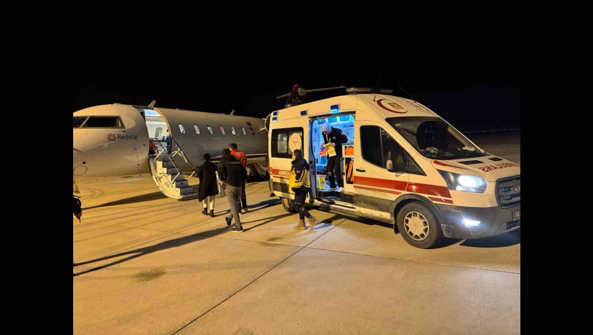 Ağrı'da Solunum Sıkıntısı Yaşayan 2 Yaşındaki Bebek Ambulans Uçakla İstanbul'a Sevk Edildi