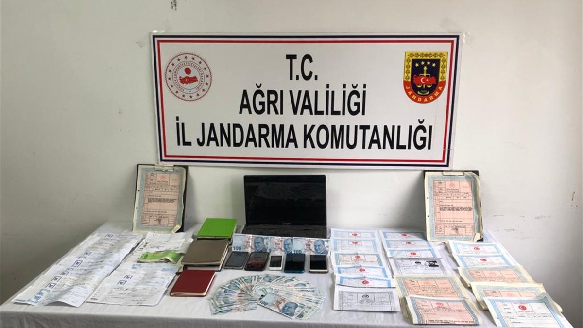 Ağrı'da tefecilik operasyonunda 4 şüpheli gözaltına alındı