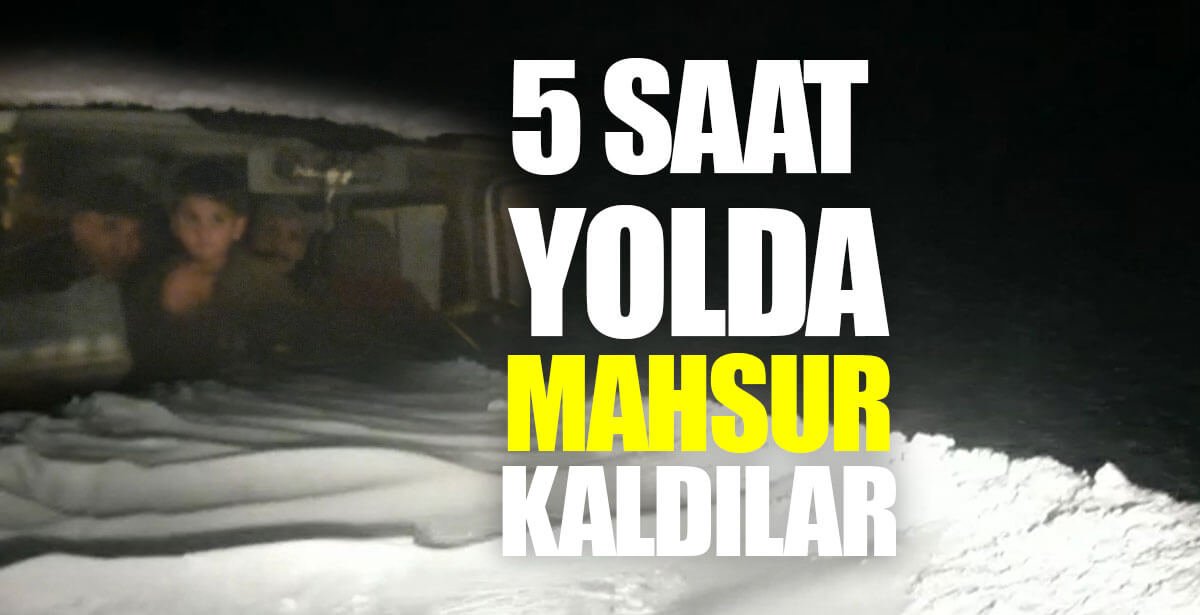 Ağrı'da Tipide mahsur kalan minibüsteki 8 yolcu kurtarıldı