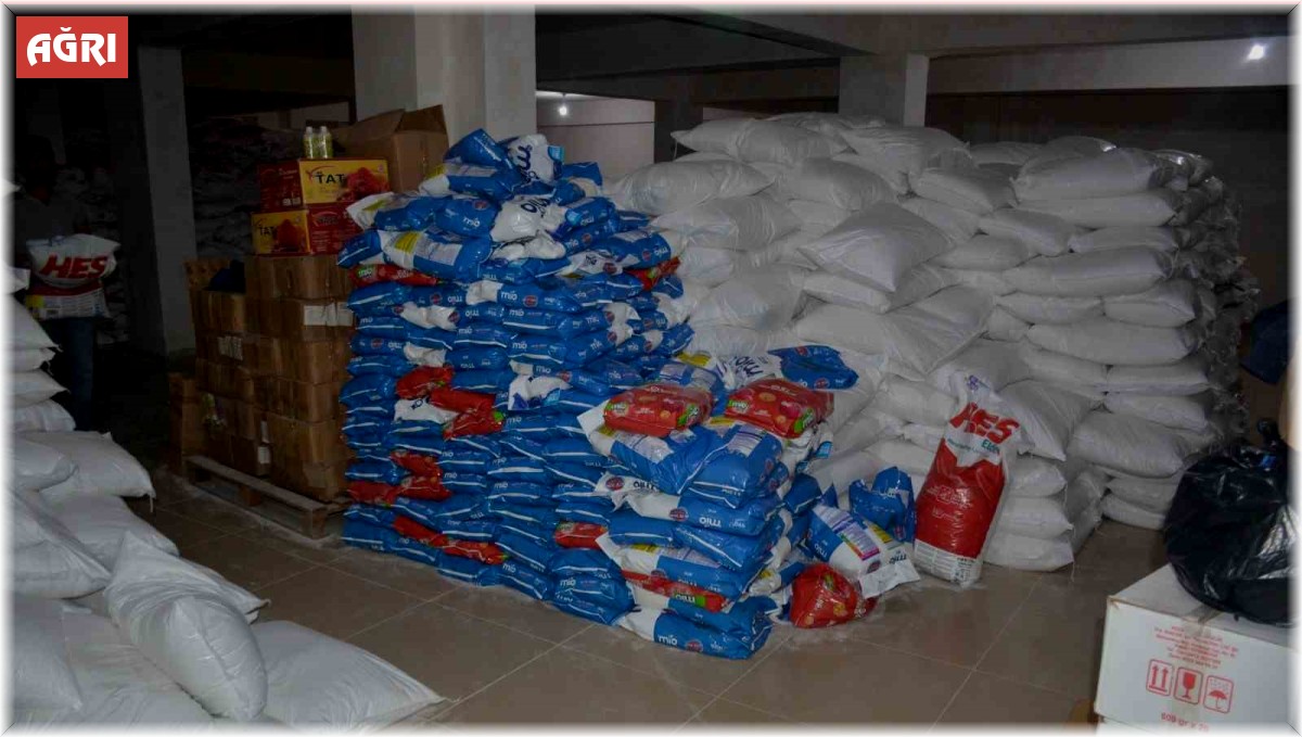 Ağrı'da tonlarca sahte temizlik malzemesi ve çay ele geçirildi