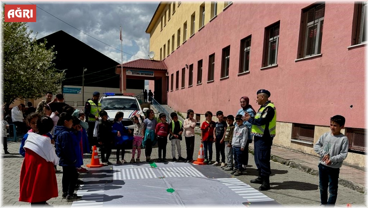 Ağrı'da Trafik Jandarması'ndan rekor denetim ve eğitim
