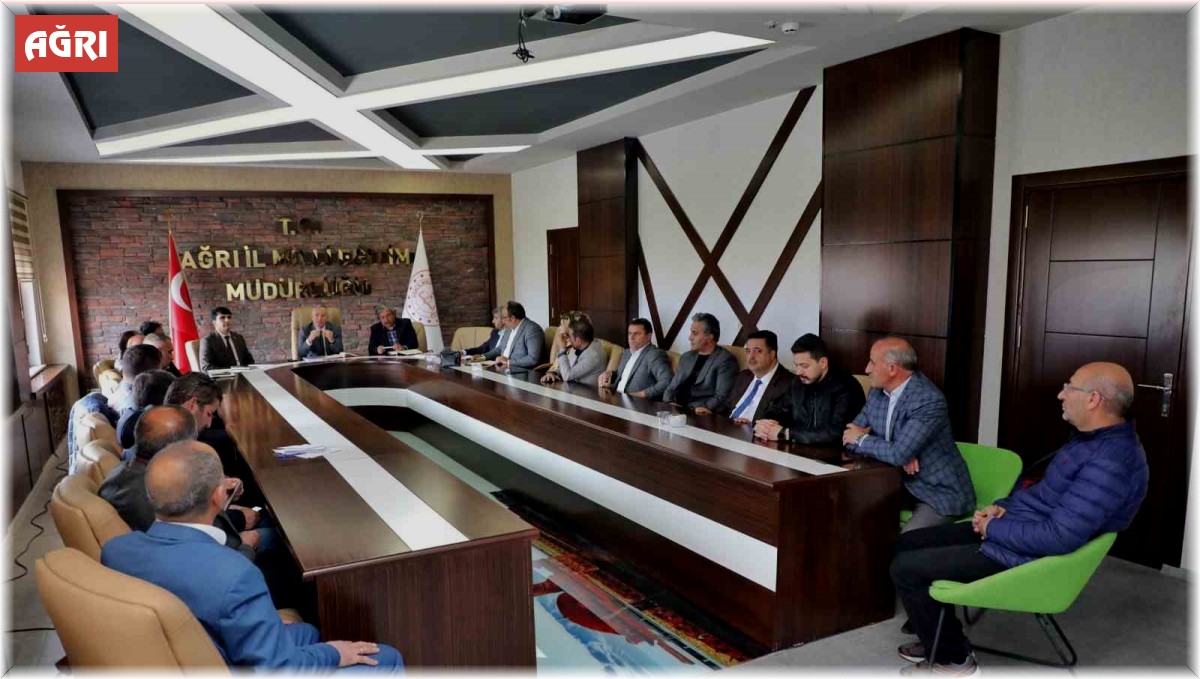 Ağrı'da "Türkiye Yüzyılı Maarif Modeli" müfredatı hakkında bilgilendirme toplantısı