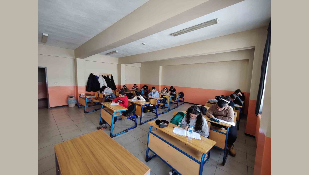 Ağrı'da üniversite hazırlık kampına öğrencilerden yoğun ilgi