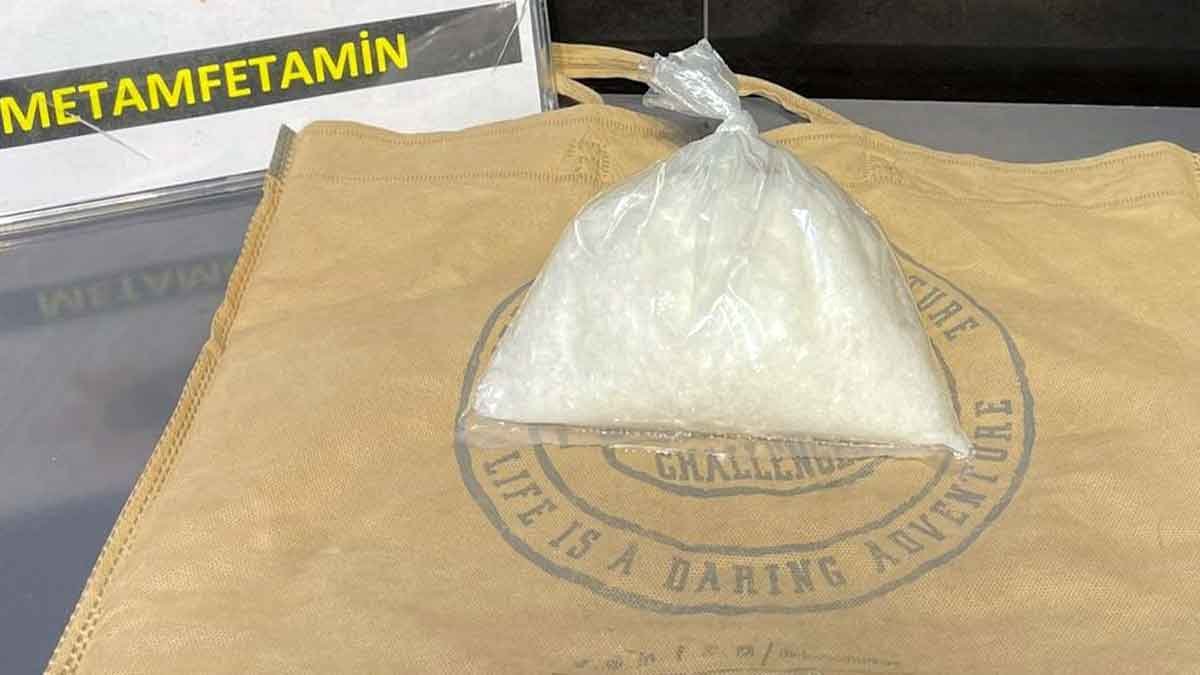 Ağrı'da Uyuşturucu Operasyonunda 500 Gram Metamfetamin Ele Geçirildi, 2 Kişi Tutuklandı