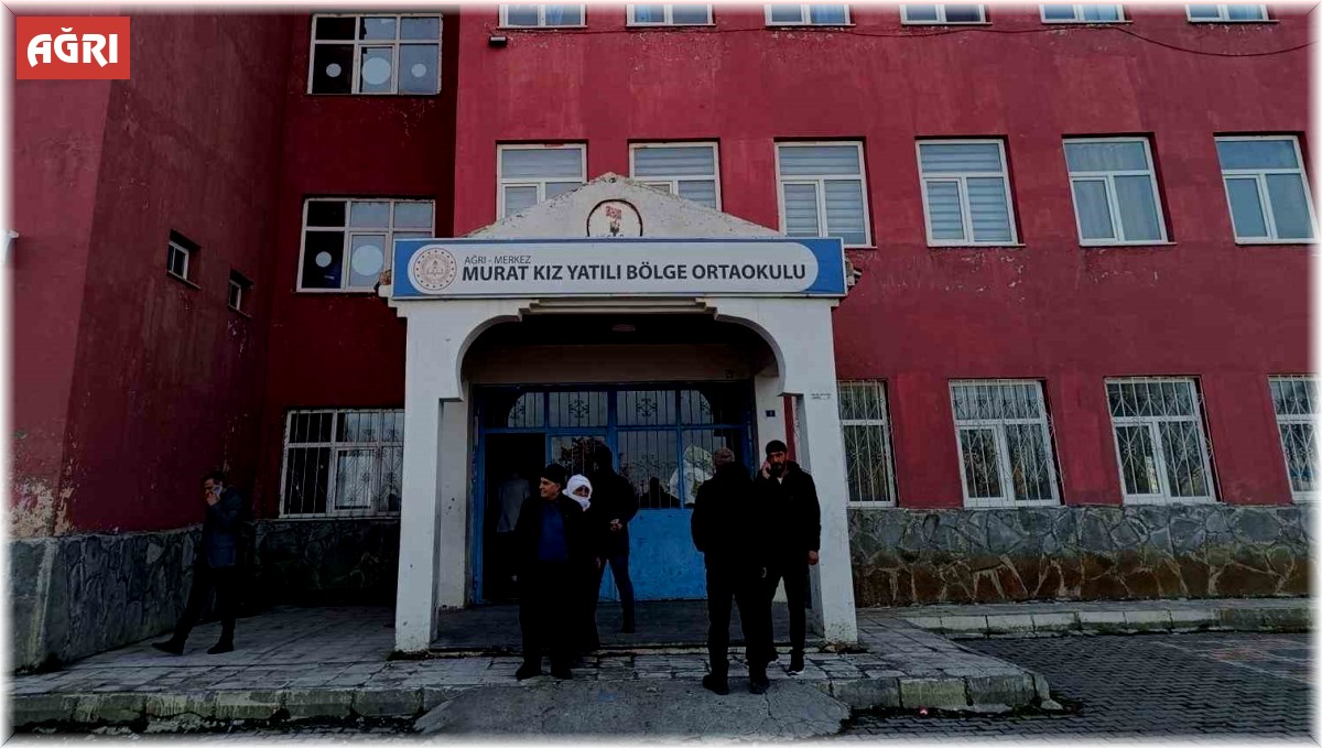 Ağrı'da vatandaş sandık başında