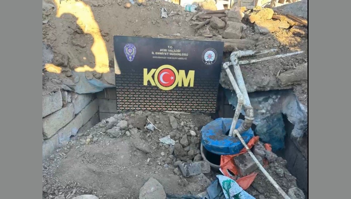 Ağrı'da yer altına gizlenen tanktan 3 bin 562 litre kaçak motorin çıktı