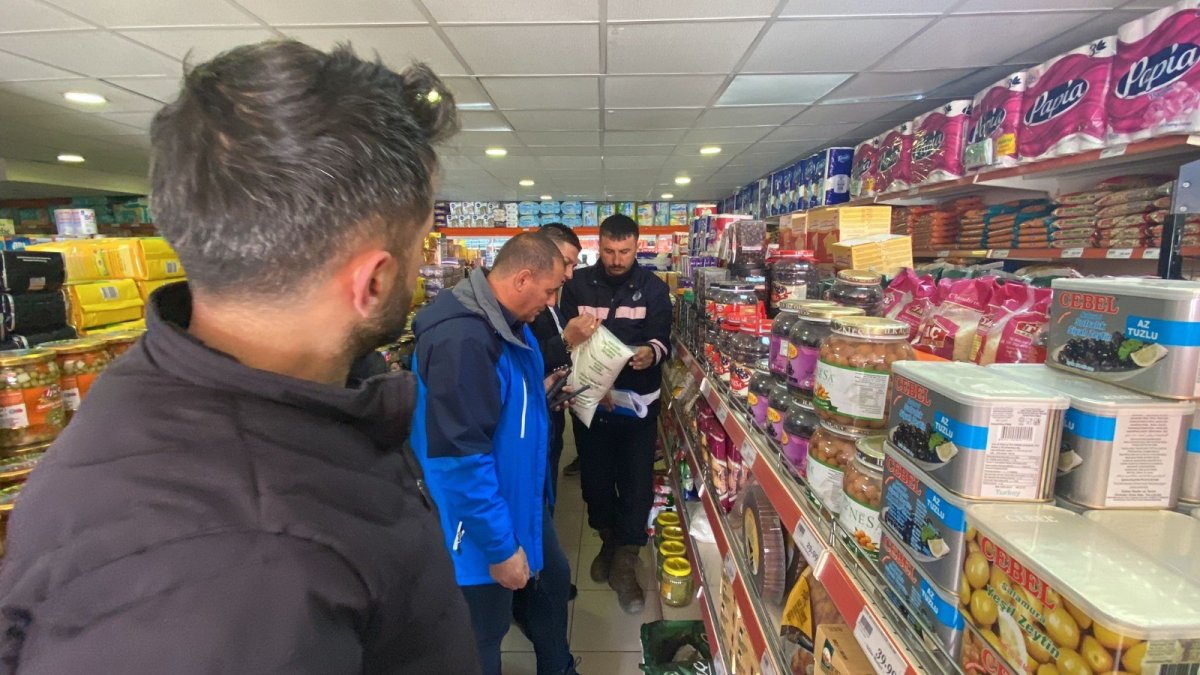 Ağrı'da zabıtadan marketlerde şeker ve yağ denetimi
