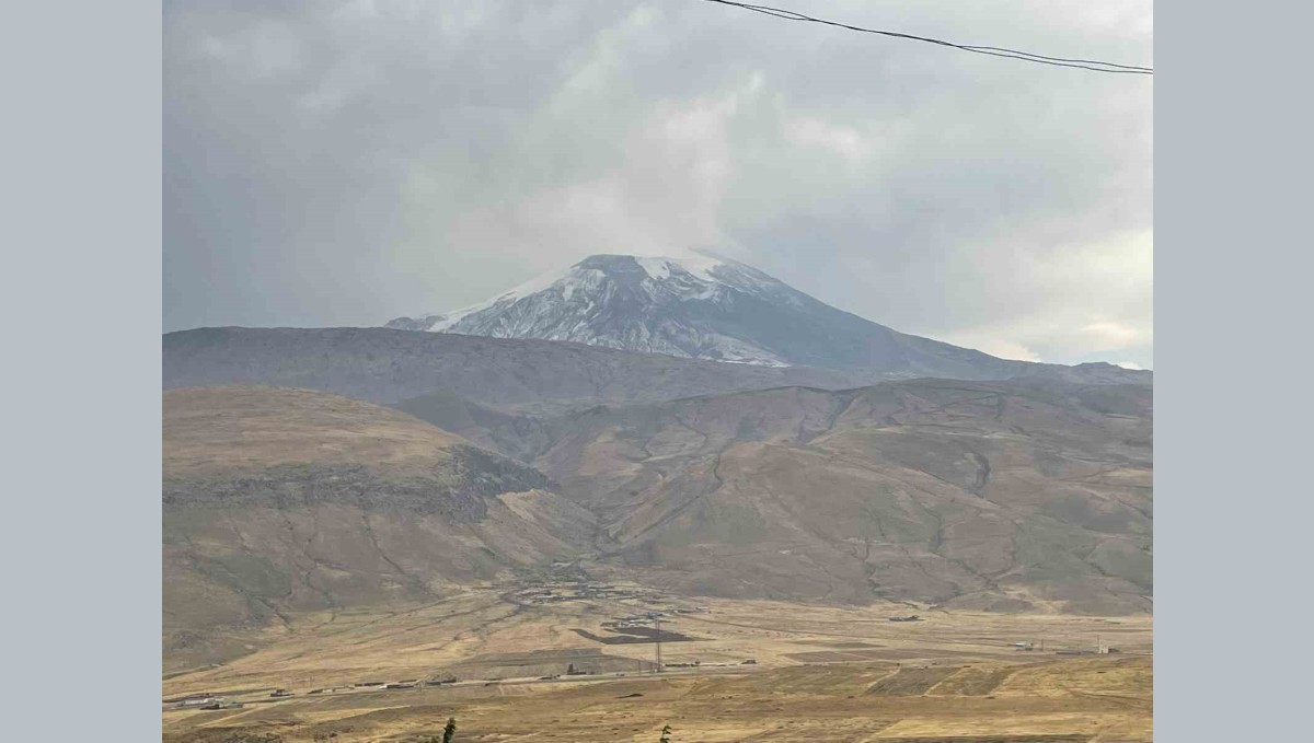 Ağrı Dağı beyaza büründü