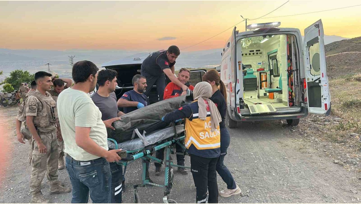 Ağrı Dağı'na tırmanış sırasında kalp krizi geçiren dağcı hayatını kaybetti