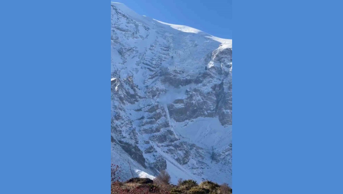 Ağrı Dağı'nda çığ düştü