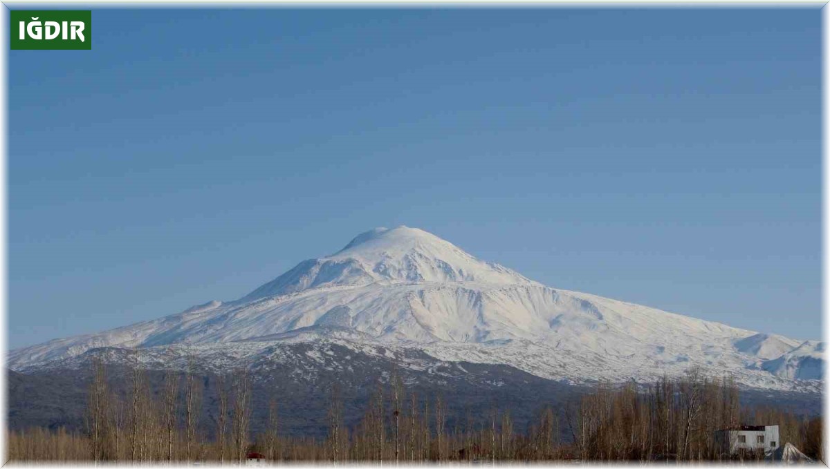 Ağrı Dağı'ndan kartpostallık görüntü