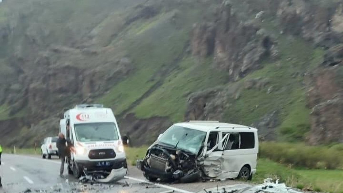 Ağrı'daki kazada ölü sayısı 3'e yükseldi