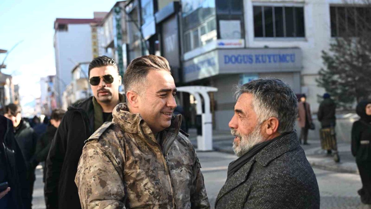 Ağrı Emniyet Müdürü Önder, esnaf ve vatandaşlarla bir araya geldi