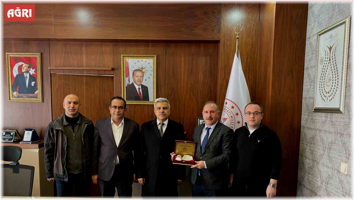 Ağrı Emniyet Müdürü Özen, Hasanoğlu'na veda ziyaretinde bulundu