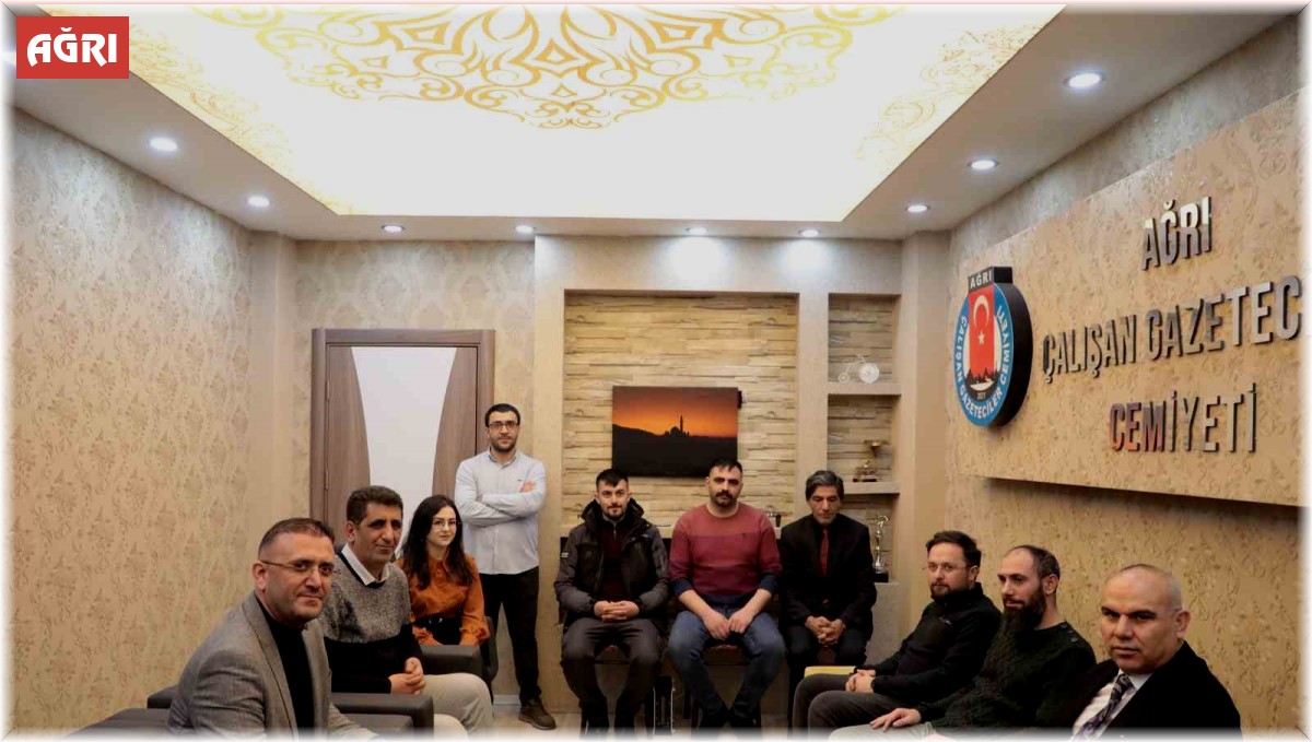 “Ağrı en iyi hizmeti hak ediyor”: Vali Koç basınla buluşmasında önemli mesajlar verdi