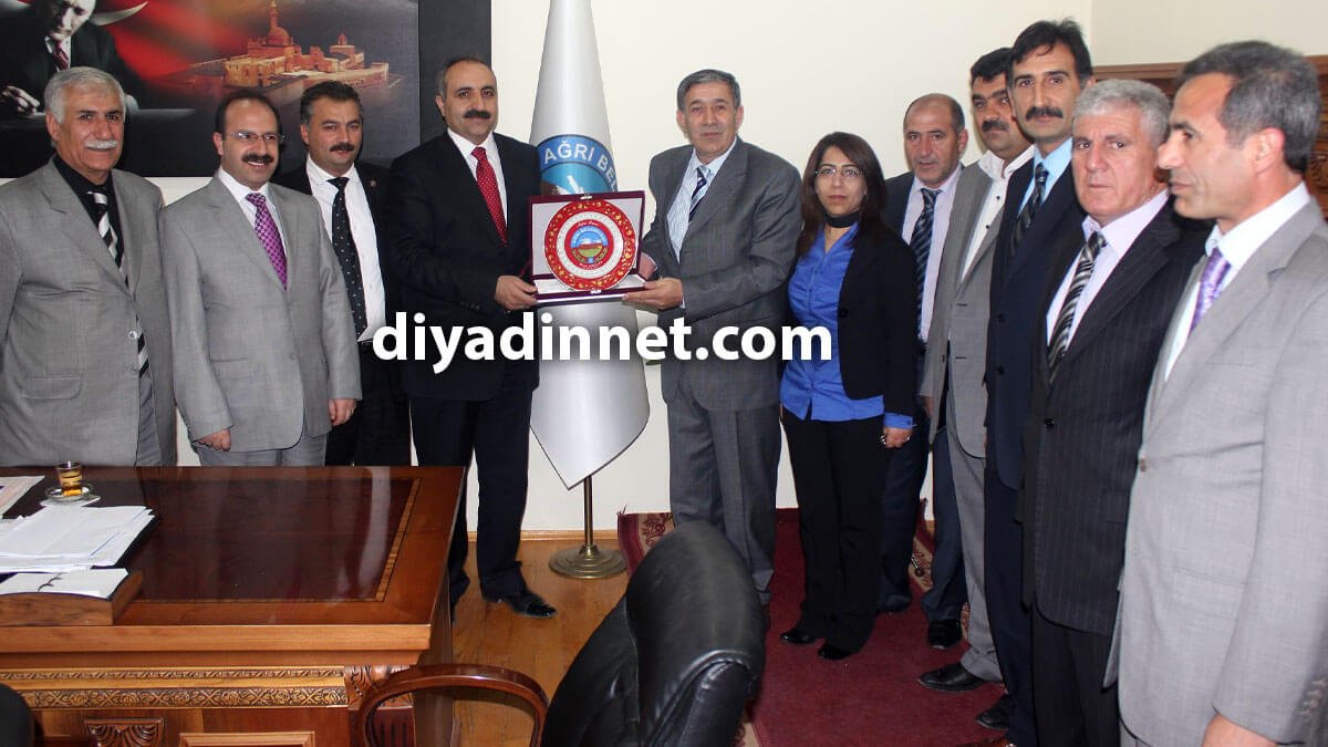 Ağrı ESOB Başkanı Hayati Aydemir'den Belediye Başkanı Hasan Arslan'a (2010) Ahilik Haftası ziyareti