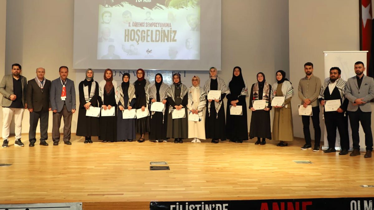 Ağrı Genç Hareket Düşünce Kulübü'nden "Özgürlük Tufanı" Sempozyumu