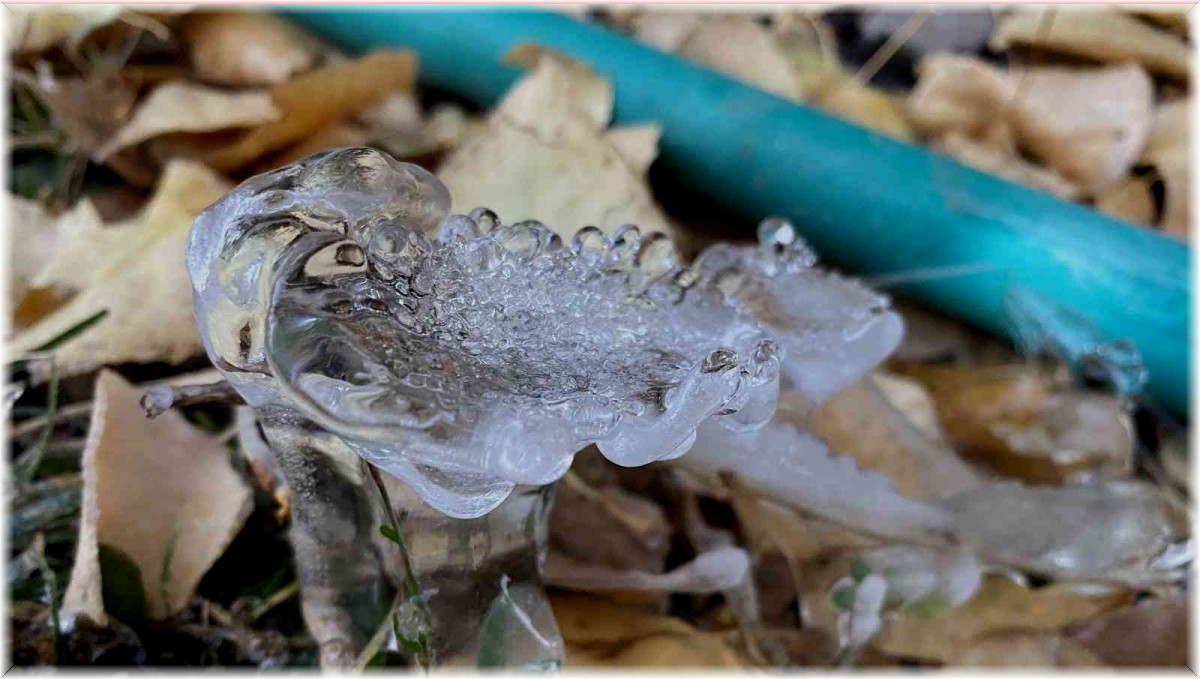 Ağrı güne eksi 8 dereceyle başladı