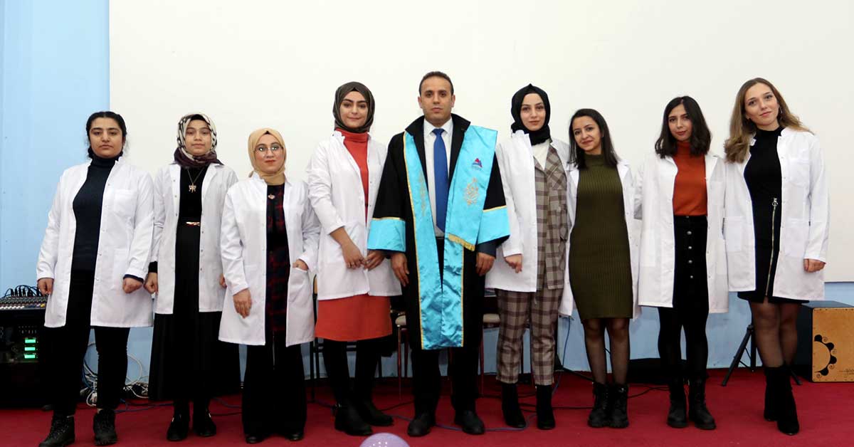 Ağrı İbrahim Çeçen Üniversitesinde Beslenme ve Diyetetik Öğrencileri Beyaz Önlük Giydi