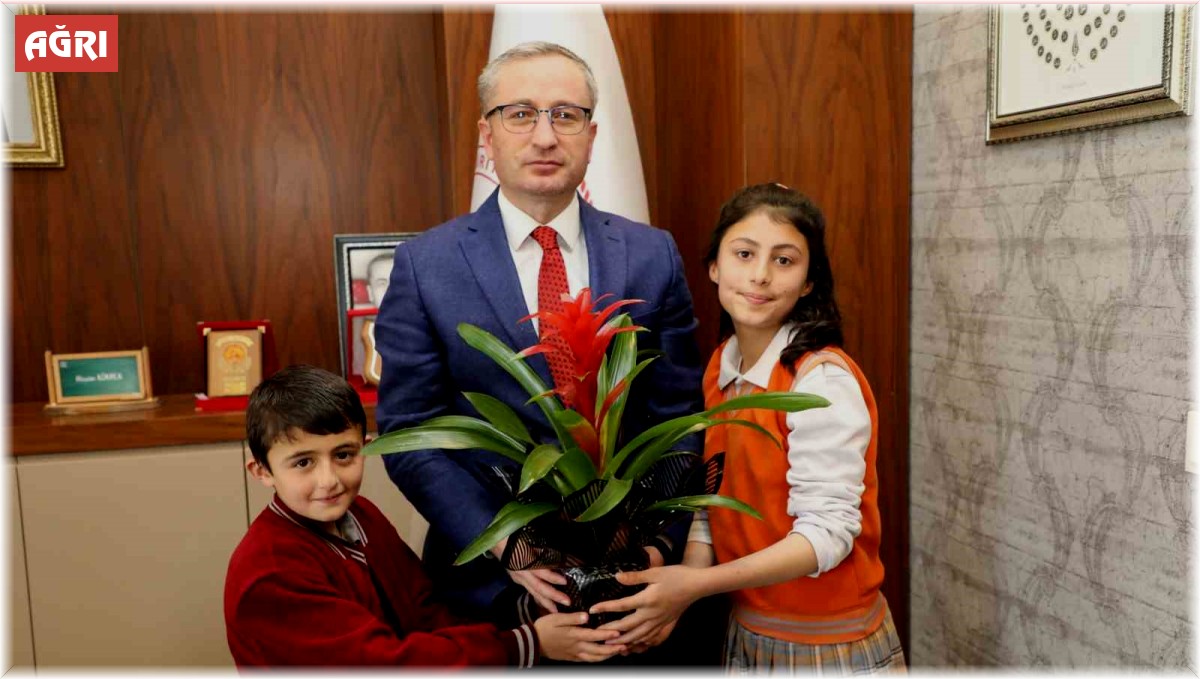 Ağrı Milli Eğitim Müdürü Kökrek, koltuğunu çocuklara devretti