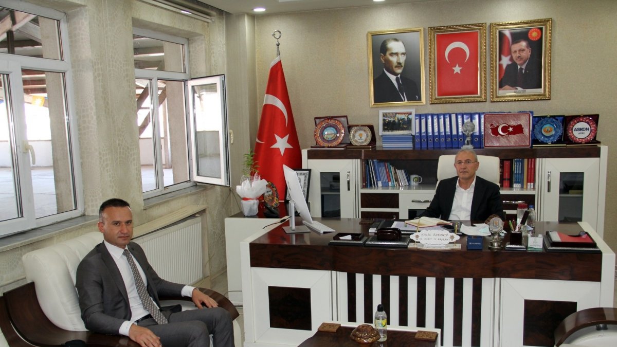 Ağrı Milli Eğitim Müdürü Tekin'den AK Parti Ağrı İl Başkanı Özyolcu'ya ziyaret