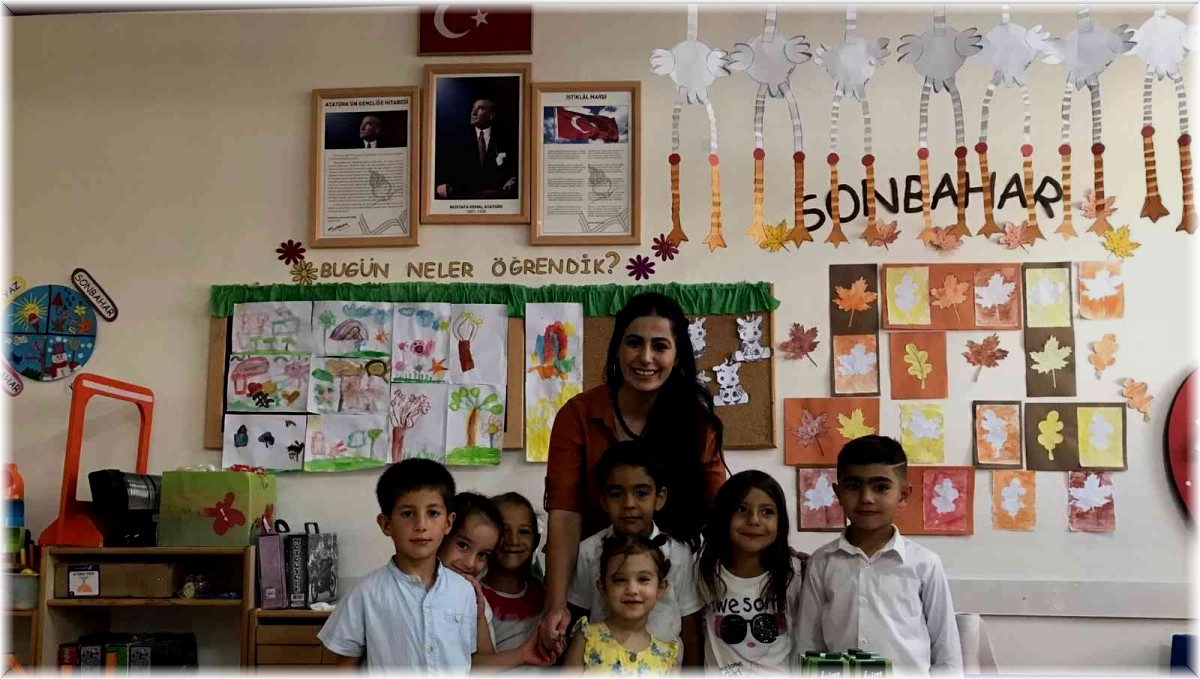 Ağrı'nın "Çalıkuşu" Özlem öğretmeni fedakarlıkla görevini yapıyor