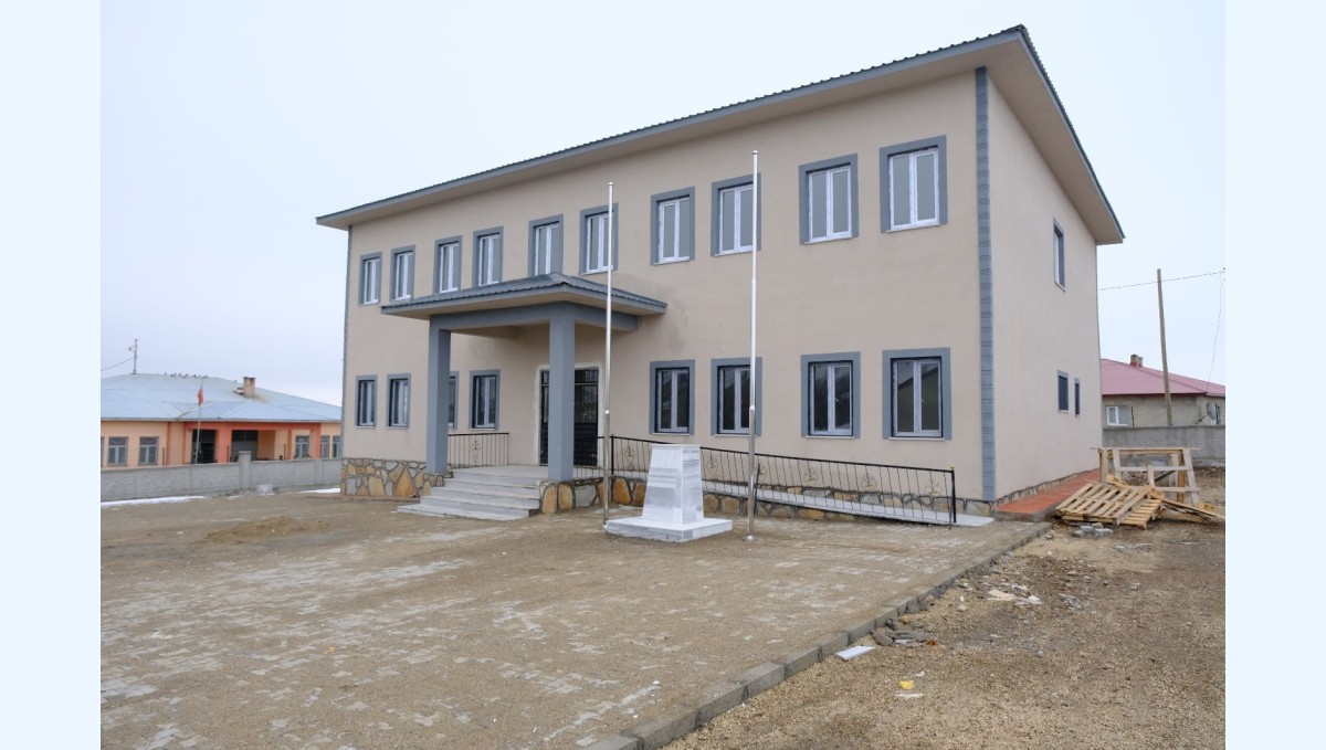 Ağrı'nın Ekincik Köyüne 4 Derslikli Yeni Ortaokul Yapıldı