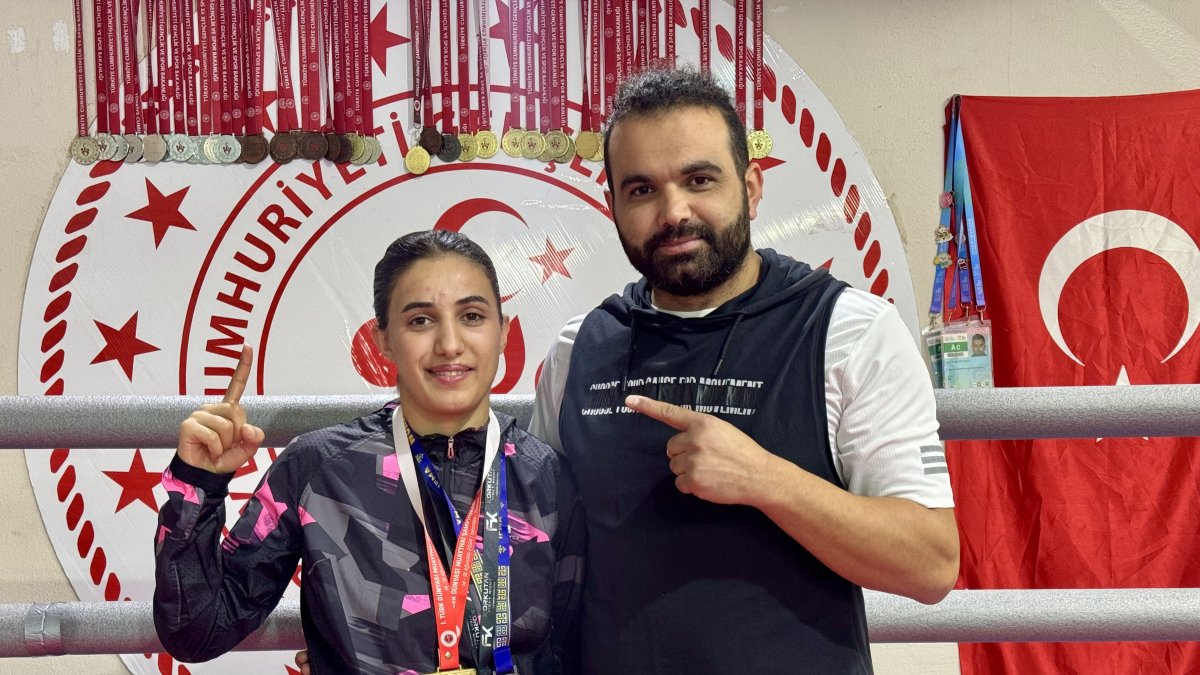Ağrı'nın Tek Kadın Kickboksçusu Sibel Oruç Türkiye ve Dünya Dereceleriyle Genç Kızlara İlham Oluyor