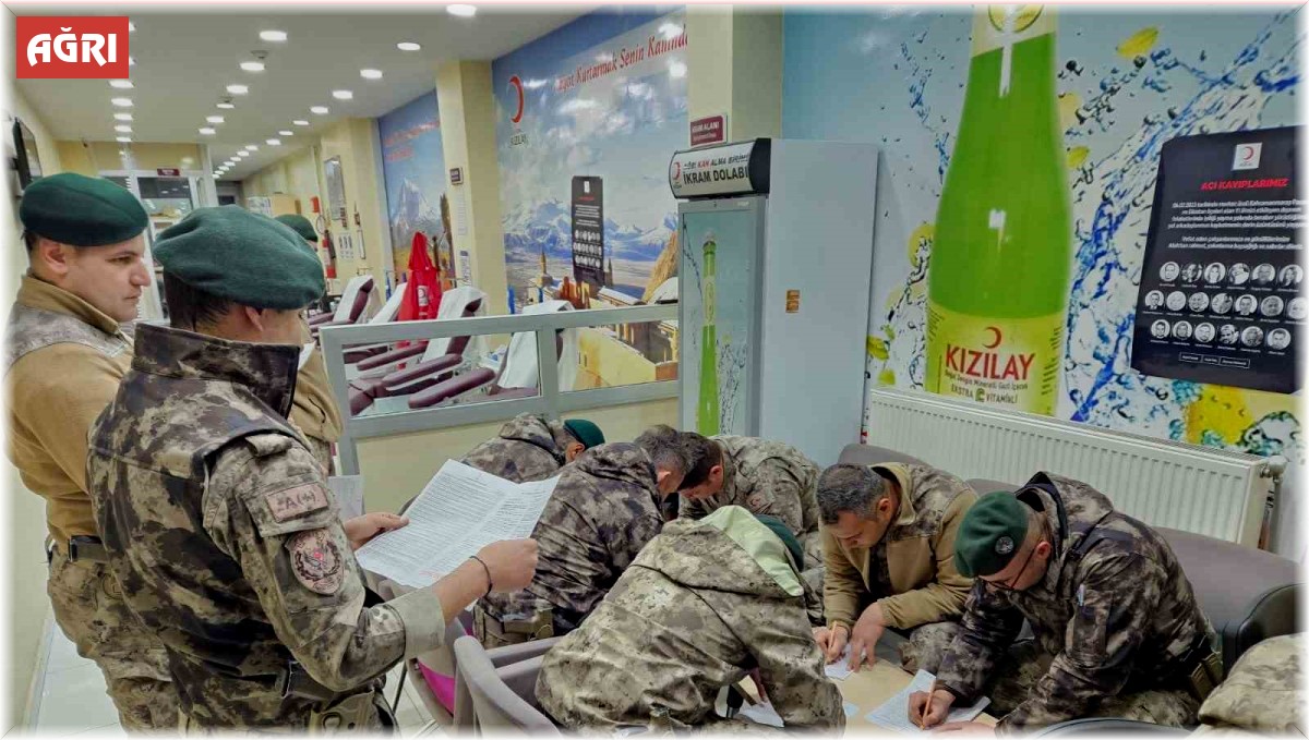 Ağrı Özel Harekat Polisinden Kan Bağışı