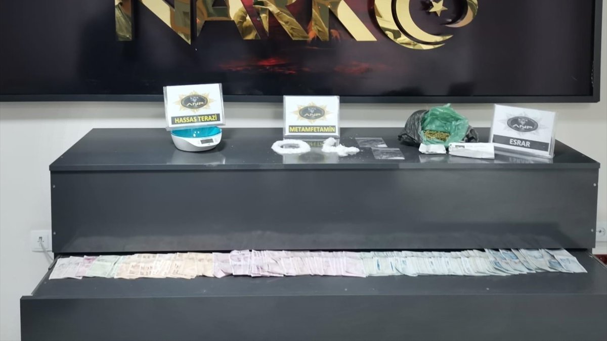 Ağrı Patnos'ta uyuşturucu madde ticareti yaptığı iddia edilen 5 kişi tutuklandı