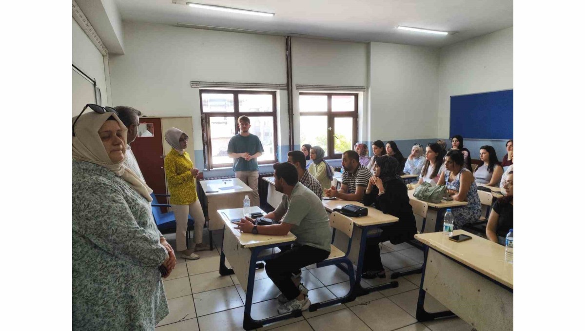 Ağrı Patnos'ta Zeynep Oğuz Çam köy okullarının ihtiyaçlarını yerinde inceledi