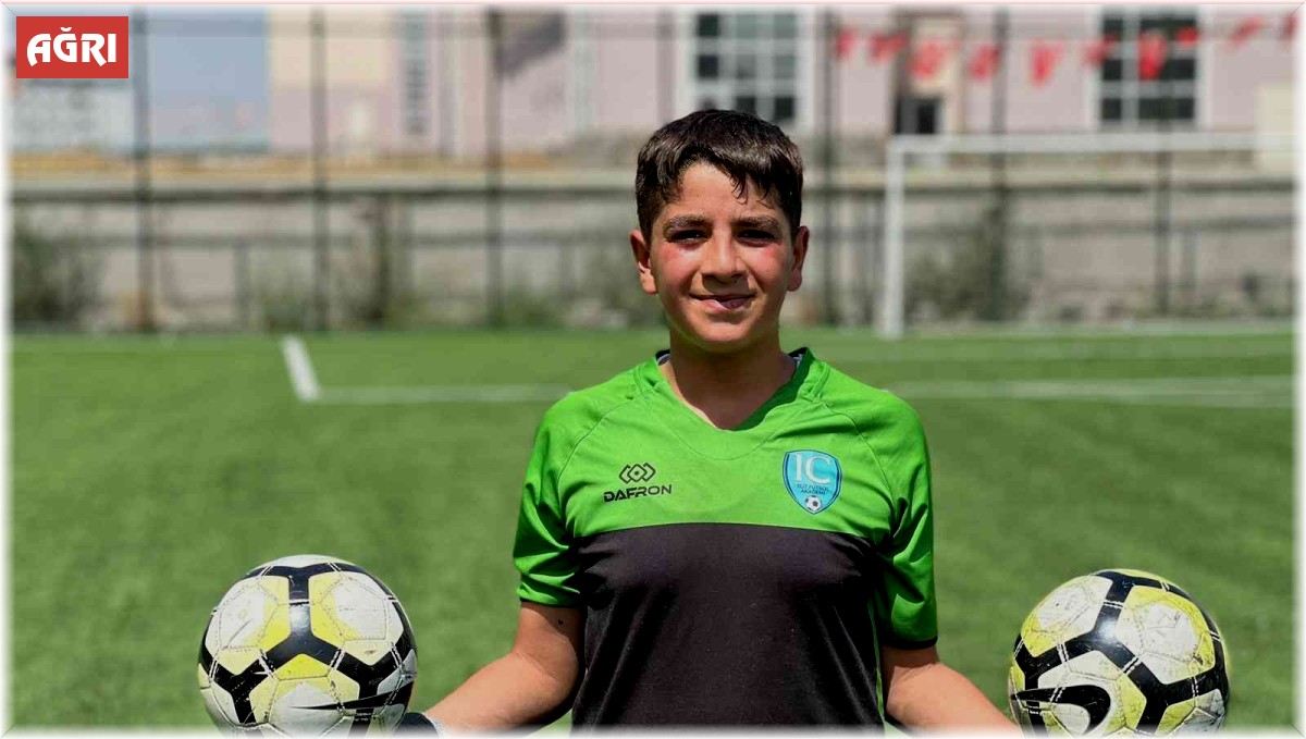 Ağrı U-14 ligine damga vuran kaleci Kartal Uçar’a teklifler gelmeye başladı