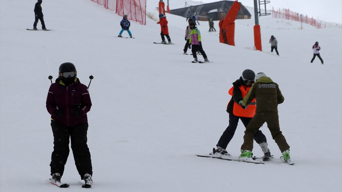 Ağrı Valiliği Son Dakika Kar Tatili: Köy okulları ve taşımalı eğitime ara verildi
