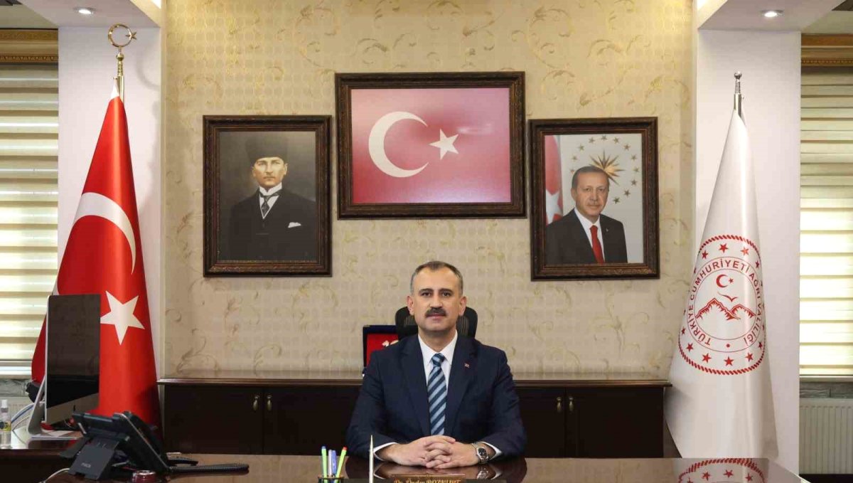 Ağrı Valisi Önder Bozkurt Görevine Başladı: "Kapımızı Değil, Gönlümüzü de Açacağız"