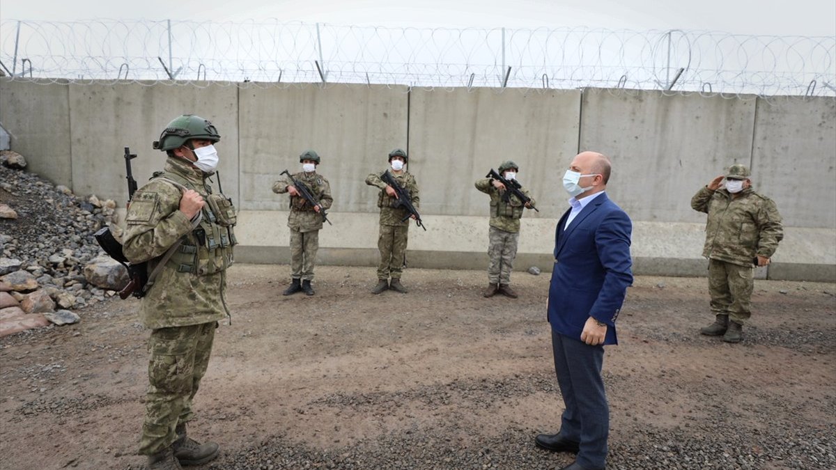 Ağrı Valisi Varol, Türkiye-İran sınır hattında dikkat çeken noktalarda inceleme yaptı
