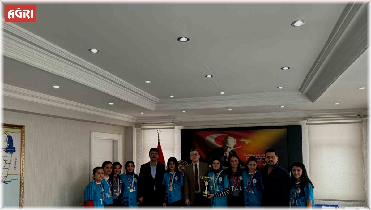 Ağrı'yı temsil edecek takım Taşlıçay'dan çıktı