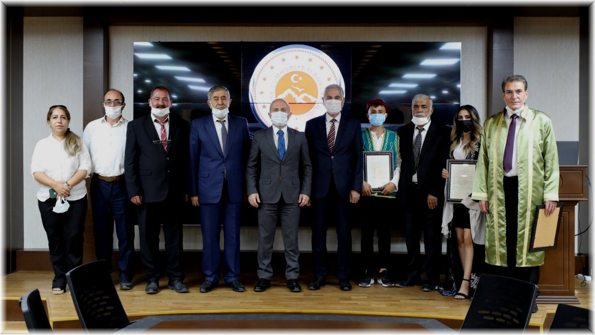 Ağrı’da Ahilik Haftası kapsamında esnaf temsilcilerinden Vali Varol’a ziyaret