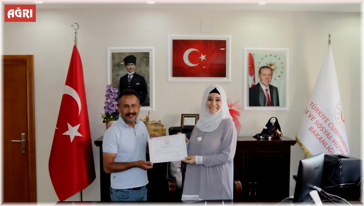 Ağrı’da depremzedelere destek için görev alan personele teşekkür belgesi verildi