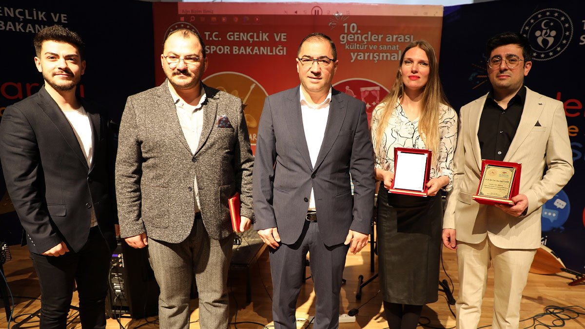Ağrı’da Gençler Arası Ses Yarışması İl Finali Yapıldı