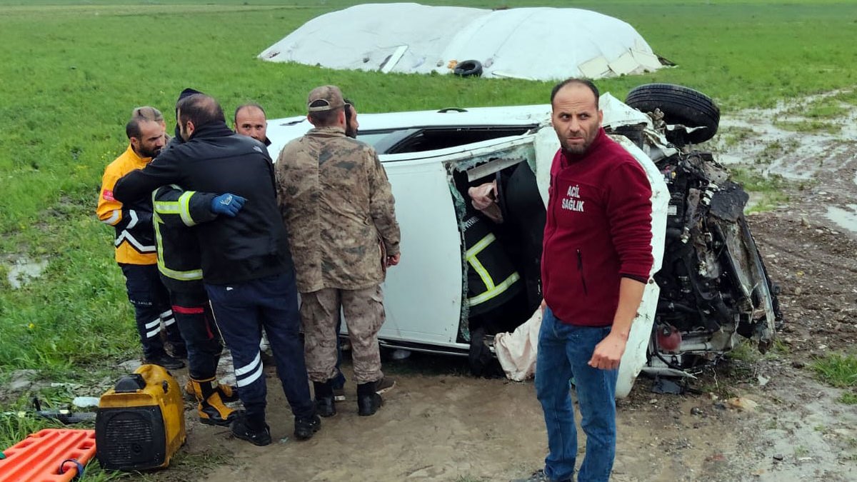 Ağrı’da otomobil takla attı: 2 yaralı
