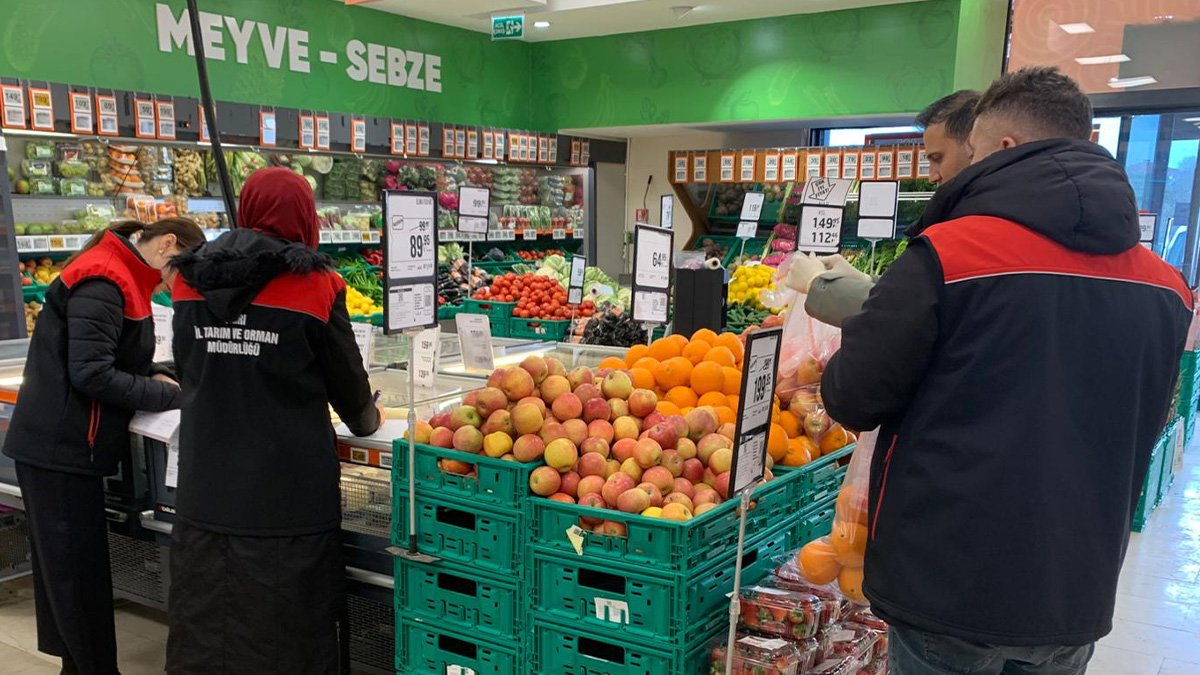 Ağrı’da taze meyve ve sebzelerde pestisit kalıntısına karşı denetim yapıldı